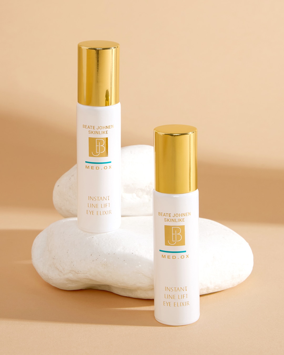 Background for Bye-bye&nbsp;puffy&nbsp;eyes&nbsp;👋✨&nbsp;Meine&nbsp;Instant&nbsp;Line&nbsp;Lift&nbsp;Eye&nbsp;Elixir&nbsp;&nbsp;sorgt&nbsp;für&nbsp;einen&nbsp;wachen&nbsp;Blick,&nbsp;frischen&nbsp;Teint&nbsp;und&nbsp;mildert&nbsp;Augenringe!&nbsp;💧💙