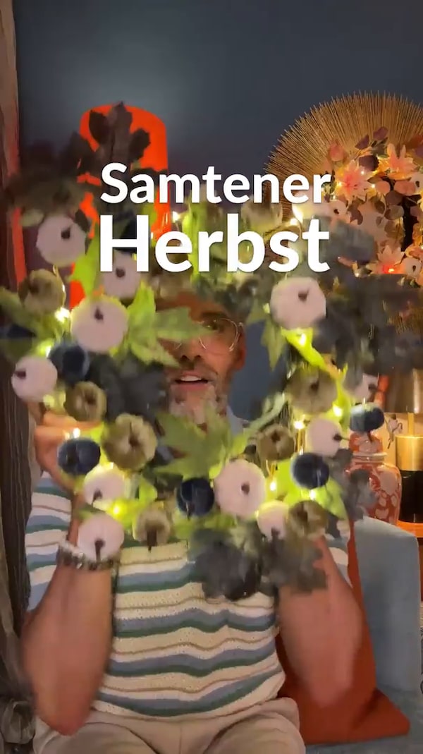Bereite&nbsp;dich&nbsp;vor&nbsp;auf&nbsp;den&nbsp;Herbst&nbsp;-&nbsp;mit&nbsp;meinen&nbsp;neuen&nbsp;Herbst-Kränzen&nbsp;🍁<br/>Individuell&nbsp;und&nbsp;vielfältig&nbsp;dekorierbar,&nbsp;mit&nbsp;edlen&nbsp;Samt-Kürbissen,&nbsp;bunten&nbsp;Blättern&nbsp;und&nbsp;eingebauter&nbsp;Beleuchtung.<br/>Folge&nbsp;mir&nbsp;gern&nbsp;für&nbsp;mehr&nbsp;Deko-&nbsp;und&nbsp;Einrichtungstipps!