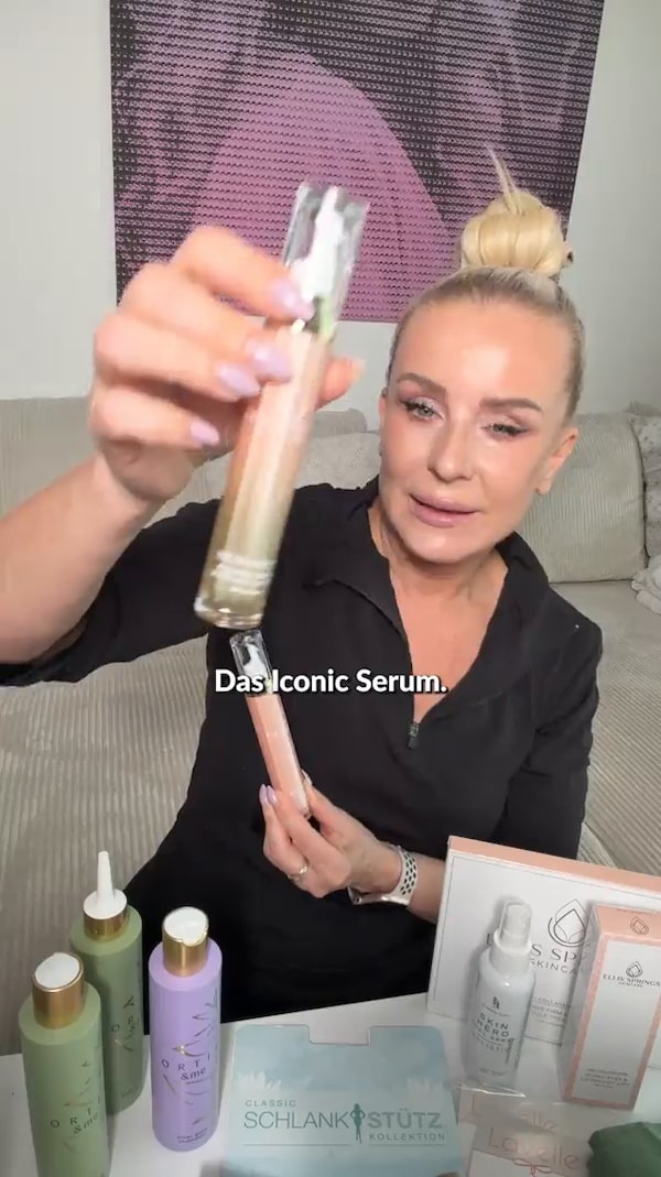 Manchmal&nbsp;sind&nbsp;es&nbsp;die&nbsp;kleinen&nbsp;Details,&nbsp;die&nbsp;den&nbsp;größten&nbsp;Unterschied&nbsp;machen.&nbsp;Die&nbsp;empfindliche&nbsp;Augenpartie&nbsp;wirkt&nbsp;wacher,&nbsp;feine&nbsp;Linien&nbsp;erscheinen&nbsp;gemildert&nbsp;und&nbsp;die&nbsp;Lippen&nbsp;gewinnen&nbsp;an&nbsp;Geschmeidigkeit&nbsp;und&nbsp;Definition.<br/>Dieses&nbsp;Duo&nbsp;wurde&nbsp;entwickelt,&nbsp;um&nbsp;genau&nbsp;dort&nbsp;anzusetzen,&nbsp;wo&nbsp;die&nbsp;ersten&nbsp;Zeichen&nbsp;der&nbsp;Hautalterung&nbsp;sichtbar&nbsp;werden&nbsp;–&nbsp;für&nbsp;ein&nbsp;strafferes,&nbsp;glatteres&nbsp;und&nbsp;jugendlicheres&nbsp;Erscheinungsbild.<br/>Weil&nbsp;zeitlose&nbsp;Schönheit&nbsp;in&nbsp;den&nbsp;Details&nbsp;liegt.<br/><br/>Folge,&nbsp;um&nbsp;keine&nbsp;weiteren&nbsp;Streams&nbsp;zu&nbsp;verpassen