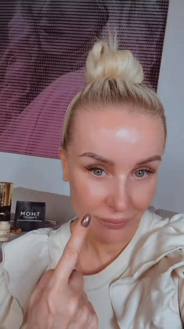 LOVELY&nbsp;livestream&nbsp;💝&nbsp;Schmink-Regeln&nbsp;Ü50<br/><br/>Danke&nbsp;fürs&nbsp;Dabeisein,&nbsp;meine&nbsp;lieben&nbsp;LOVELYS!&nbsp;Es&nbsp;war&nbsp;weder&nbsp;soooo&nbsp;toll&nbsp;mit&nbsp;euch&nbsp;😘<br/><br/>Mein&nbsp;Code:&nbsp;DIANA20&nbsp;➡️&nbsp;für&nbsp;den&nbsp;Thomas&nbsp;Rath&nbsp;Lidschatten&nbsp;..&nbsp;gilt&nbsp;bis&nbsp;16&nbsp;Uhr&nbsp;heute&nbsp;am&nbsp;Sonntag.&nbsp;Viel&nbsp;Freude&nbsp;mit&nbsp;all&nbsp;deinen&nbsp;neuen&nbsp;Schätzen&nbsp;und&nbsp;ich&nbsp;hoffe,&nbsp;dass&nbsp;ich&nbsp;dir&nbsp;Wichtiges&nbsp;weitergeben&nbsp;konnte.<br/><br/>Bis&nbsp;nächsten&nbsp;Sonntag,&nbsp;dann&nbsp;aber&nbsp;mal&nbsp;um&nbsp;18&nbsp;Uhr,<br/>Deine&nbsp;Diana