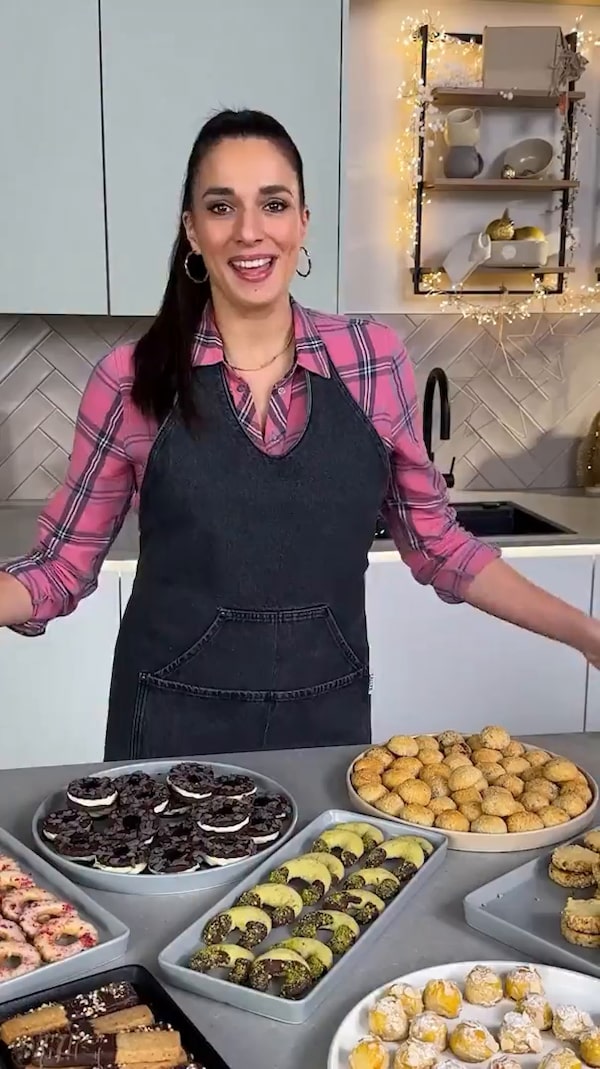 Noch&nbsp;mehr&nbsp;Tipps&nbsp;von&nbsp;mir&nbsp;für&nbsp;ein&nbsp;leckeres&nbsp;Ergebnis.&nbsp;👇️<br/><br/>🍪&nbsp;Go-to:&nbsp;der&nbsp;1-2-3-Plätzchenteig&nbsp;–&nbsp;super&nbsp;wandelbar&nbsp;und&nbsp;perfekt&nbsp;zum&nbsp;Verfeinern&nbsp;nach&nbsp;Lust&nbsp;und&nbsp;Laune.<br/>🍪&nbsp;Geformte&nbsp;Plätzchen&nbsp;vor&nbsp;dem&nbsp;Backen&nbsp;gut&nbsp;kühlen.&nbsp;Wird&nbsp;der&nbsp;Teig&nbsp;weich,&nbsp;einfach&nbsp;nochmal&nbsp;ab&nbsp;in&nbsp;den&nbsp;Kühlschrank.<br/>🍪&nbsp;Und&nbsp;fürs&nbsp;perfekte&nbsp;Ergebnis:&nbsp;den&nbsp;Teig&nbsp;gleichmäßig&nbsp;ausrollen.