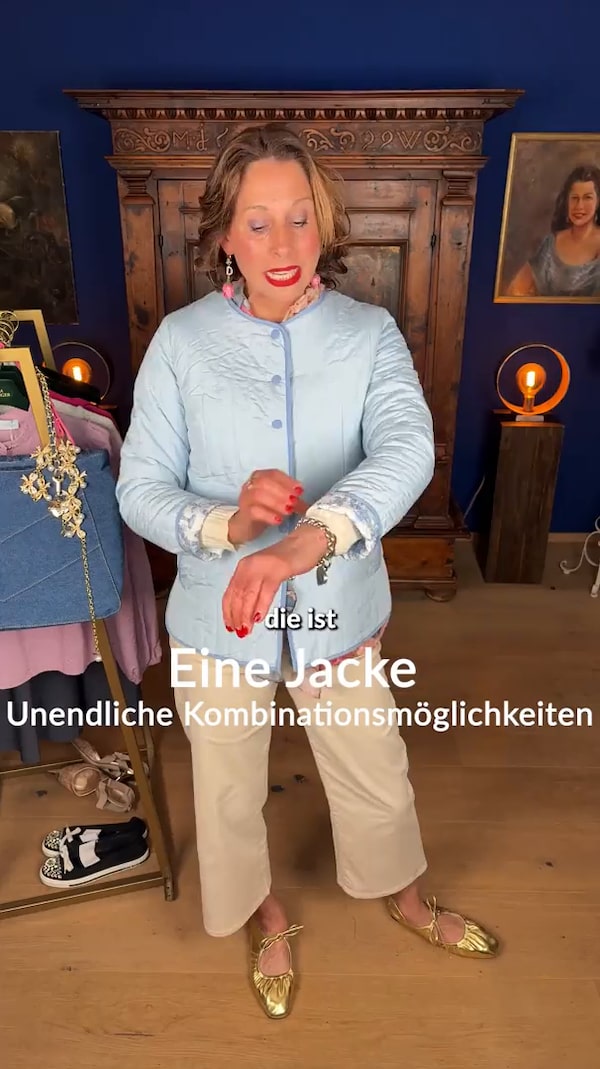 Zwei&nbsp;Looks,&nbsp;ein&nbsp;Lieblingsstück&nbsp;🌸✨<br/>Diese&nbsp;Wendejacke&nbsp;kombiniert&nbsp;verspielten&nbsp;Print&nbsp;mit&nbsp;schlichter&nbsp;Eleganz&nbsp;–&nbsp;ganz&nbsp;nach&nbsp;deinem&nbsp;Style&nbsp;💖<br/><br/>Leicht,&nbsp;bequem&nbsp;&&nbsp;perfekt&nbsp;für&nbsp;den&nbsp;Frühling&nbsp;🌿