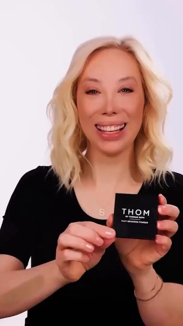 Svenja&nbsp;Simmons&nbsp;von&nbsp;OrtieandMe&nbsp;ist&nbsp;total&nbsp;in&nbsp;Love&nbsp;mit&nbsp;den&nbsp;neuen&nbsp;Beauty-Produkten&nbsp;von&nbsp;THOM&nbsp;by&nbsp;Thomas&nbsp;Rath,&nbsp;entdecke&nbsp;sie&nbsp;jetzt&nbsp;auch!&nbsp;🖤💅🏼💄
