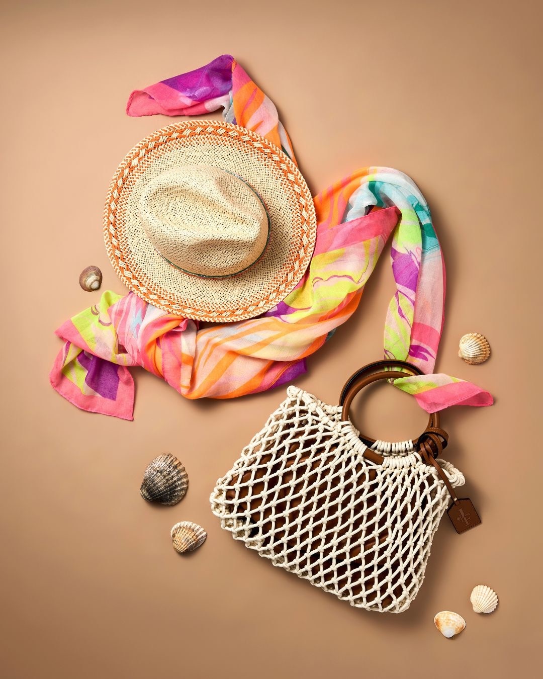 Background for 👒&nbsp;auf´m&nbsp;Kopf,&nbsp;👜&nbsp;am&nbsp;Arm,&nbsp;🍭buntes&nbsp;Tuch&nbsp;und&nbsp;🐚-Charme.&nbsp;✨⛱️<br/>Mit&nbsp;meiner&nbsp;Accessoires&nbsp;Magie&nbsp;startet&nbsp;dein&nbsp;Abenteuer&nbsp;wie&nbsp;noch&nbsp;nie!☀️🌴🧳