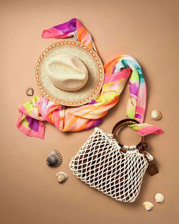 Background for 👒&nbsp;auf´m&nbsp;Kopf,&nbsp;👜&nbsp;am&nbsp;Arm,&nbsp;🍭buntes&nbsp;Tuch&nbsp;und&nbsp;🐚-Charme.&nbsp;✨⛱️<br/>Mit&nbsp;meiner&nbsp;Accessoires&nbsp;Magie&nbsp;startet&nbsp;dein&nbsp;Abenteuer&nbsp;wie&nbsp;noch&nbsp;nie!☀️🌴🧳