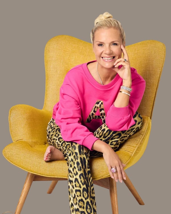 Pretty in Pink: das neue Seidentuch stilvoll kombinieren