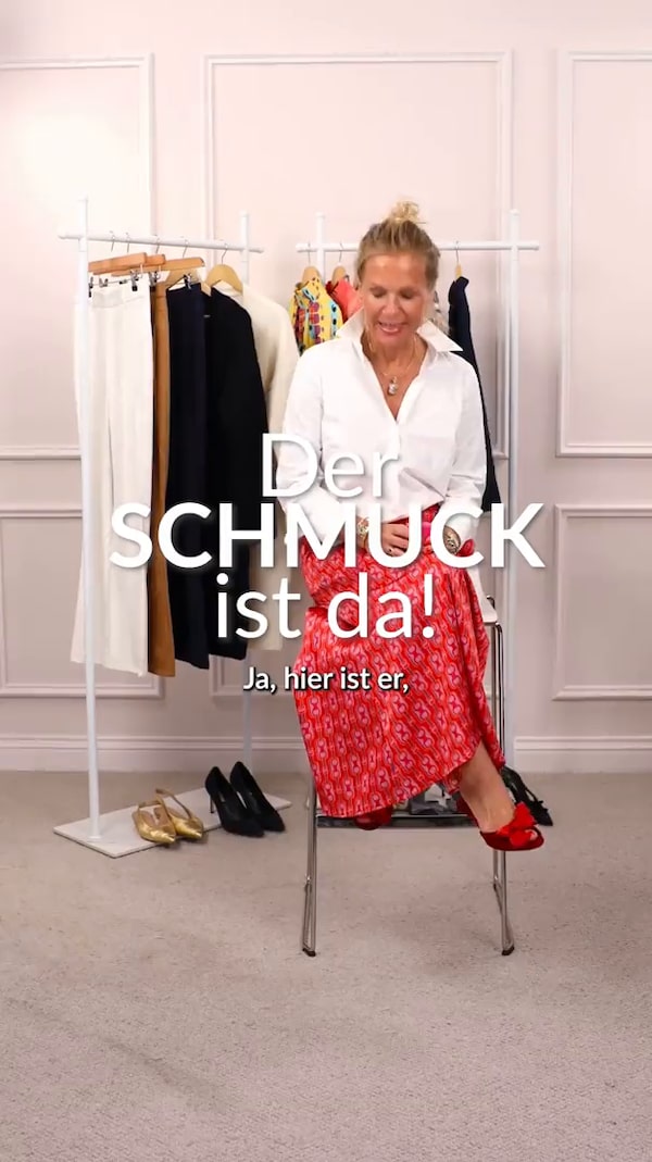 Er&nbsp;ist&nbsp;endlich&nbsp;da!!&nbsp;Meine&nbsp;erste&nbsp;Schmuckkollektion&nbsp;wurde&nbsp;diese&nbsp;Woche&nbsp;gelauncht&nbsp;und&nbsp;ich&nbsp;freue&nbsp;mich&nbsp;so&nbsp;sehr&nbsp;es&nbsp;endlich&nbsp;mit&nbsp;euch&nbsp;zu&nbsp;teilen.&nbsp;Ich&nbsp;liebe&nbsp;diese&nbsp;Teile&nbsp;und&nbsp;hoffe&nbsp;ihr&nbsp;auch&nbsp;🩷
