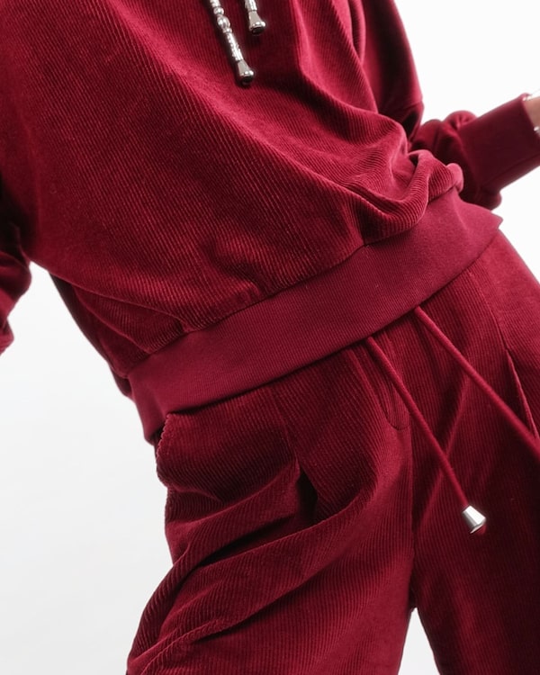 Background for Cosy&nbsp;Vibes&nbsp;only&nbsp;🖤&nbsp;Entdecke&nbsp;meine&nbsp;Looks&nbsp;für&nbsp;gemütliche&nbsp;Tage&nbsp;C’est&nbsp;Paris&nbsp;by&nbsp;C’est&nbsp;Tout!&nbsp;Wo&nbsp;trägst&nbsp;du&nbsp;die&nbsp;Looks?&nbsp;✨