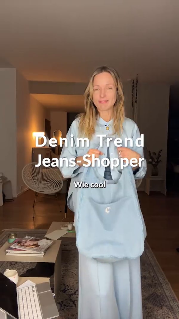 ✨&nbsp;Folgen&nbsp;&&nbsp;immer&nbsp;live&nbsp;dabei&nbsp;sein!<br/>(einfach&nbsp;auf&nbsp;den&nbsp;Button&nbsp;➕&nbsp;neben&nbsp;meinem&nbsp;Profilbild&nbsp;klicken)&nbsp;🎉<br/><br/>Dein&nbsp;geräumiger&nbsp;Begleiter&nbsp;für&nbsp;jeden&nbsp;Tag!&nbsp;✨&nbsp;Dieser&nbsp;XXL&nbsp;Jeans-Shopper&nbsp;mit&nbsp;lässiger&nbsp;Denim-Optik&nbsp;und&nbsp;modischen&nbsp;Fransen&nbsp;ist&nbsp;praktisch&nbsp;und&nbsp;ein&nbsp;echter&nbsp;Hingucker.&nbsp;💖<br/>Mit&nbsp;dem&nbsp;sicheren&nbsp;Reißverschlussfach&nbsp;und&nbsp;den&nbsp;bequemen&nbsp;Trageriemen&nbsp;wird&nbsp;jeder&nbsp;Tag&nbsp;zum&nbsp;Laufsteg!&nbsp;🌟