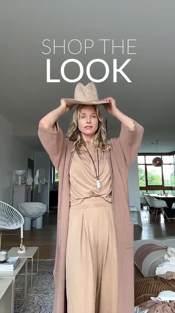 🛍️&nbsp;SHOP&nbsp;THE&nbsp;LOOK&nbsp;🛍️<br/><br/>Same,&nbsp;same&nbsp;but&nbsp;different.&nbsp;Zwei&nbsp;Looks,&nbsp;ein&nbsp;Set&nbsp;-&nbsp;ich&nbsp;liebe&nbsp;diese&nbsp;Vielseitigkeit!&nbsp;🫶🏻<br/><br/>Ob&nbsp;Boho-Beach&nbsp;mit&nbsp;offenen&nbsp;Haaren,&nbsp;Sommerhut&nbsp;und&nbsp;Pantoletten&nbsp;oder&nbsp;klassisch-elegant&nbsp;mit&nbsp;Cardigan&nbsp;&&nbsp;Heels.&nbsp;😍👠&nbsp;Dieses&nbsp;Outfit&nbsp;macht&nbsp;beides&nbsp;mit.&nbsp;Und&nbsp;ich&nbsp;fühl&nbsp;ich&nbsp;immer&nbsp;wohl.&nbsp;💗<br/><br/>Alle&nbsp;Pieces&nbsp;kannst&nbsp;du&nbsp;direkt&nbsp;hier&nbsp;shoppen!🛒