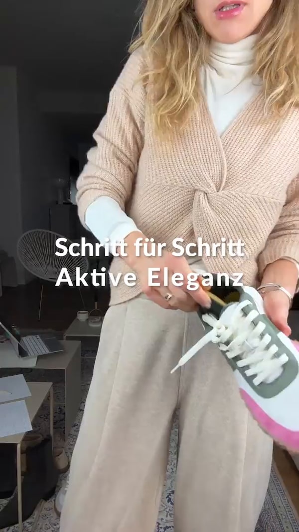 ✨&nbsp;Folgen&nbsp;&&nbsp;immer&nbsp;live&nbsp;dabei&nbsp;sein!<br/>(einfach&nbsp;auf&nbsp;den&nbsp;Button&nbsp;➕&nbsp;neben&nbsp;meinem&nbsp;Profilbild&nbsp;klicken)&nbsp;🎉<br/><br/>Sportliche&nbsp;Eleganz&nbsp;trifft&nbsp;auf&nbsp;Komfort!&nbsp;✨&nbsp;Der&nbsp;C'est&nbsp;Paris&nbsp;Sneaker&nbsp;im&nbsp;mutigen&nbsp;Colorblock-Design&nbsp;bringt&nbsp;frischen&nbsp;Wind&nbsp;in&nbsp;dein&nbsp;Outfit,&nbsp;während&nbsp;das&nbsp;weiche&nbsp;Velourleder&nbsp;deinen&nbsp;Füßen&nbsp;schmeichelt.&nbsp;💖<br/><br/>Mit&nbsp;dem&nbsp;bequemen&nbsp;Wechselfußbett&nbsp;und&nbsp;sicherem&nbsp;Halt&nbsp;ist&nbsp;dieser&nbsp;Sneaker&nbsp;perfekt&nbsp;für&nbsp;lange&nbsp;Spaziergänge&nbsp;oder&nbsp;ausgedehnte&nbsp;Einkaufsbummel!&nbsp;🌟