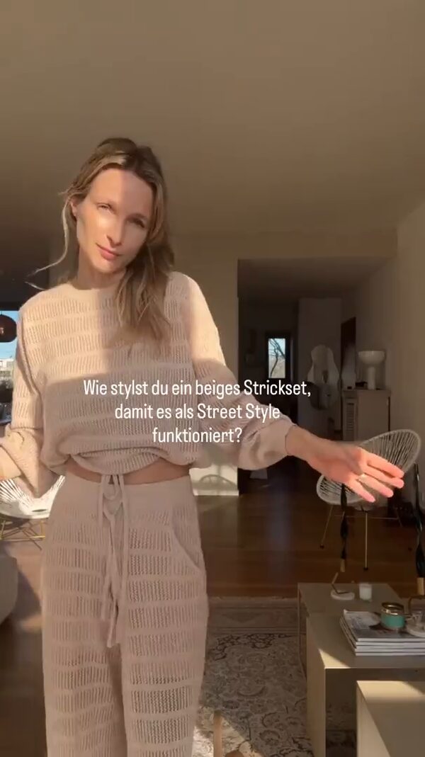 Manchmal&nbsp;sind&nbsp;es&nbsp;nur&nbsp;kleine&nbsp;Brüche&nbsp;und&nbsp;Details,&nbsp;die&nbsp;aus&nbsp;cozy&nbsp;mehr&nbsp;machen.<br/>Dieses&nbsp;Set&nbsp;geht&nbsp;diese&nbsp;Woche&nbsp;live&nbsp;–&nbsp;exklusiv&nbsp;online.<br/><br/>Im&nbsp;Livestream,&nbsp;HEUTE&nbsp;um&nbsp;17:00&nbsp;Uhr&nbsp;zeige&nbsp;ich&nbsp;dir,&nbsp;wie&nbsp;ich&nbsp;den&nbsp;Look&nbsp;gerade&nbsp;am&nbsp;liebsten&nbsp;style.<br/><br/>Erinnerung&nbsp;setzen&nbsp;&&nbsp;reinschauen&nbsp;💫<br/><br/>Save&nbsp;&&nbsp;follow&nbsp;für&nbsp;mehr&nbsp;Styling-Inspo