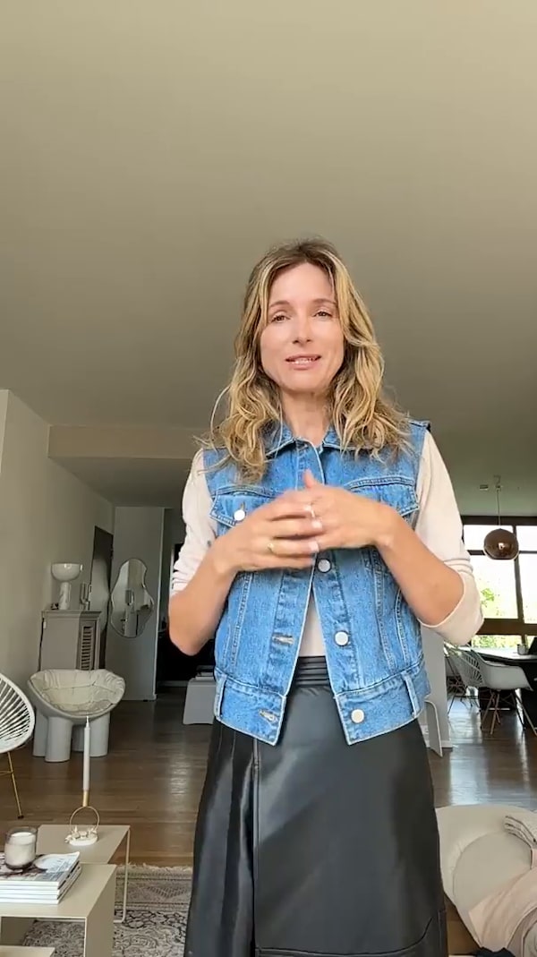 Jeans&nbsp;trifft&nbsp;Strick.&nbsp;✨<br/>Meine&nbsp;Jeansweste&nbsp;überrascht&nbsp;mit&nbsp;einem&nbsp;besonderen&nbsp;Twist:<br/>Gestrickter&nbsp;Rücken,&nbsp;mehr&nbsp;Bewegungsfreiheit,&nbsp;cooler&nbsp;Kontrast.&nbsp;💙