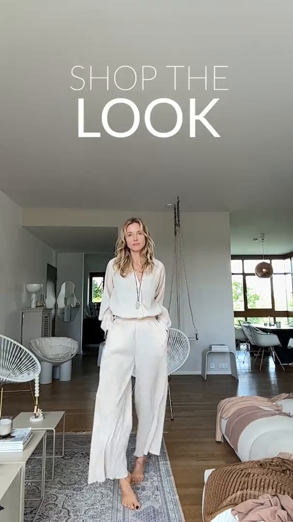 🛍️&nbsp;SHOP&nbsp;THE&nbsp;LOOK&nbsp;🛍️<br/><br/>Wenn´s&nbsp;mal&nbsp;wieder&nbsp;unkompliziert,&nbsp;aber&nbsp;trotzdem&nbsp;schick&nbsp;sein&nbsp;soll&nbsp;-&nbsp;greif&nbsp;ich&nbsp;zu&nbsp;diesem&nbsp;Set!<br/><br/>Der&nbsp;Schnitt?&nbsp;Lässig.&nbsp;Der&nbsp;Stoff?&nbsp;Luftig.&nbsp;Der&nbsp;Look?&nbsp;Immer&nbsp;on&nbsp;point.&nbsp;😎🍃😍<br/>Ein&nbsp;bisschen&nbsp;französischer&nbsp;Chic&nbsp;für&nbsp;meinen&nbsp;Alltag.&nbsp;🥐💗&nbsp;Und&nbsp;wenn´s&nbsp;am&nbsp;Abend&nbsp;etwas&nbsp;frisch&nbsp;wird,&nbsp;dann&nbsp;schmeiß&nbsp;ich&nbsp;mir&nbsp;meinen&nbsp;Strickmantel&nbsp;über.&nbsp;✨<br/><br/>Alle&nbsp;Pieces&nbsp;kannst&nbsp;du&nbsp;direkt&nbsp;hier&nbsp;shoppen!🛒