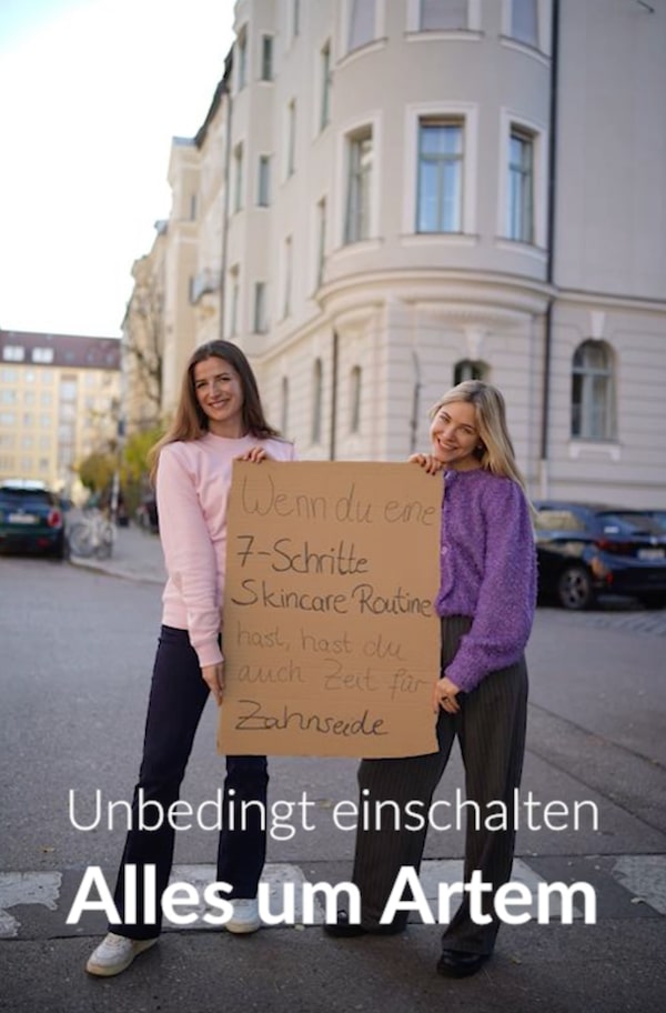 Background for Es&nbsp;ist&nbsp;wieder&nbsp;soweit&nbsp;🤍&nbsp;Am&nbsp;Freitag&nbsp;gibt’s&nbsp;den&nbsp;nächsten&nbsp;Livestream&nbsp;✨&nbsp;Kommt&nbsp;vorbei,&nbsp;ich&nbsp;freu&nbsp;mich&nbsp;riesig&nbsp;auf&nbsp;euch!&nbsp;💫&nbsp;Und&nbsp;um&nbsp;nichts&nbsp;zu&nbsp;vergessen,&nbsp;folgt&nbsp;uns&nbsp;gerne&nbsp;um&nbsp;immer&nbsp;auf&nbsp;dem&nbsp;aktuellsten&nbsp;Stand&nbsp;zu&nbsp;bleiben