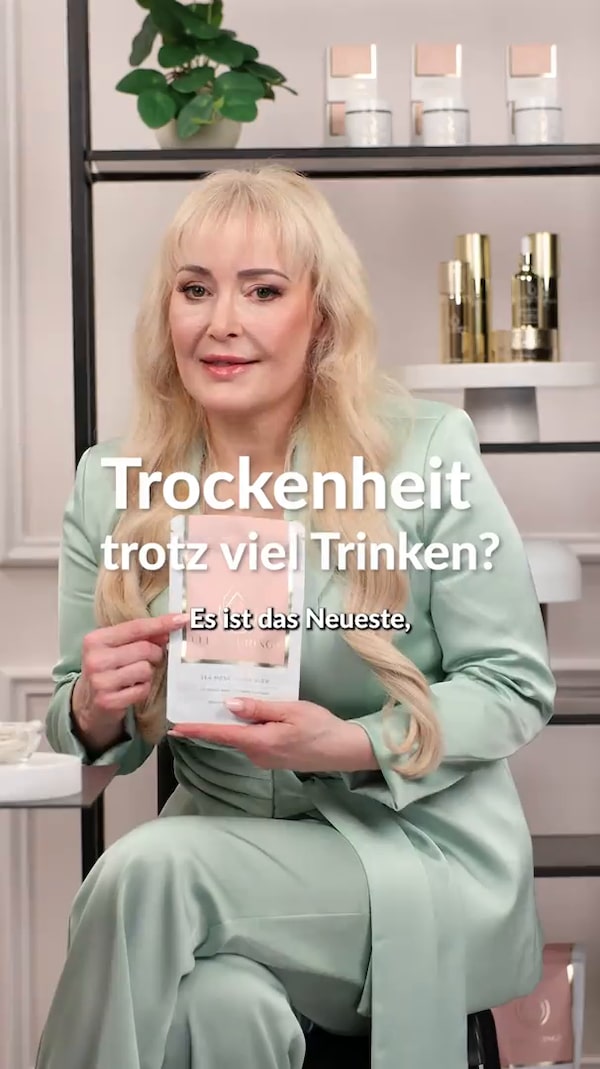 ✨&nbsp;Folgen&nbsp;&&nbsp;immer&nbsp;live&nbsp;dabei&nbsp;sein!<br/>(einfach&nbsp;auf&nbsp;den&nbsp;Button&nbsp;➕&nbsp;neben&nbsp;meinem&nbsp;Profilbild&nbsp;klicken)&nbsp;🎉<br/><br/>Sei&nbsp;live&nbsp;beim&nbsp;Launch&nbsp;unserer&nbsp;Sea&nbsp;Moss&nbsp;Hydra&nbsp;Glow&nbsp;Caps&nbsp;dabei!<br/>Diese&nbsp;Kapseln&nbsp;bieten&nbsp;die&nbsp;neueste&nbsp;Technologie&nbsp;für&nbsp;echte&nbsp;Durchfeuchtung&nbsp;von&nbsp;innen,&nbsp;aktivieren&nbsp;die&nbsp;Aquaporine&nbsp;und&nbsp;bringen&nbsp;die&nbsp;Feuchtigkeit&nbsp;genau&nbsp;dorthin,&nbsp;wo&nbsp;sie&nbsp;gebraucht&nbsp;wird!&nbsp;✨💧<br/><br/>Erlebe&nbsp;den&nbsp;schönen,&nbsp;glowy&nbsp;Look&nbsp;und&nbsp;verpasse&nbsp;nicht&nbsp;die&nbsp;speziellen&nbsp;Angebote&nbsp;während&nbsp;des&nbsp;HSE&nbsp;Livestreams!&nbsp;Save&nbsp;the&nbsp;date!&nbsp;🌟👩‍🔬