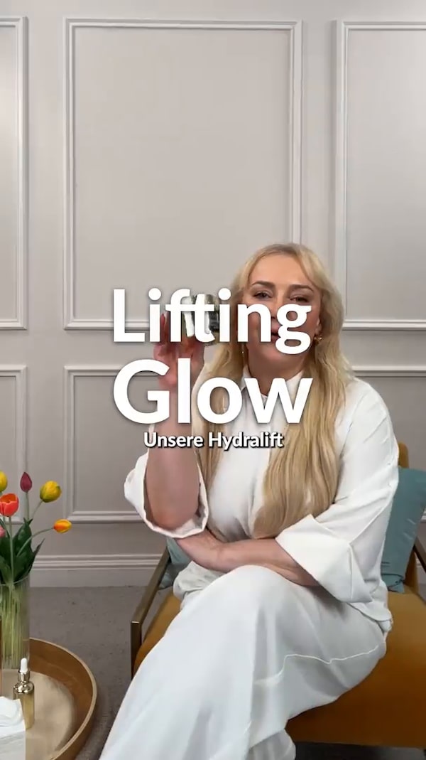 Die&nbsp;Hydralift&nbsp;Anti-Age&nbsp;Tagescreme&nbsp;schenkt&nbsp;deiner&nbsp;Haut&nbsp;einen&nbsp;sofortigen&nbsp;Glow&nbsp;und&nbsp;ein&nbsp;unglaublich&nbsp;geschmeidiges&nbsp;Hautgefühl&nbsp;🤍<br/>Dank&nbsp;der&nbsp;schnell&nbsp;einziehenden&nbsp;Formel&nbsp;wirkt&nbsp;deine&nbsp;Haut&nbsp;frischer,&nbsp;glatter&nbsp;und&nbsp;sichtbar&nbsp;revitalisiert&nbsp;🌸&nbsp;Fältchen&nbsp;können&nbsp;optisch&nbsp;minimiert&nbsp;werden,&nbsp;für&nbsp;einen&nbsp;jugendlichen,&nbsp;natürlichen&nbsp;Flow&nbsp;auf&nbsp;der&nbsp;Haut&nbsp;<br/>Perfekt&nbsp;für&nbsp;alle,&nbsp;die&nbsp;schnelle&nbsp;Ergebnisse&nbsp;lieben&nbsp;und&nbsp;ihrer&nbsp;Haut&nbsp;täglich&nbsp;etwas&nbsp;Gutes&nbsp;tun&nbsp;möchten&nbsp;💕