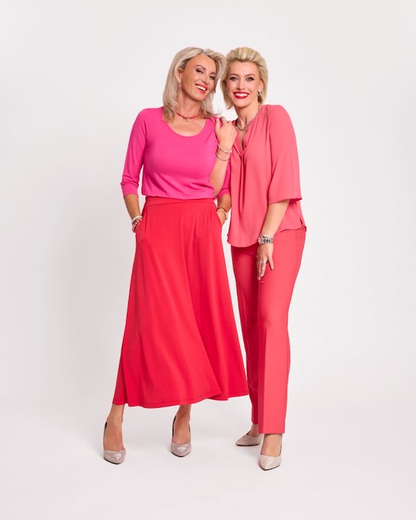 Background for Schimmernde&nbsp;Schätze&nbsp;zu&nbsp;Happy&nbsp;Preisen!&nbsp;🤩🥰&nbsp;Diese&nbsp;uns&nbsp;viele&nbsp;weitere&nbsp;Highlights&nbsp;von&nbsp;Pfeffinger&nbsp;sind&nbsp;jetzt&nbsp;im&nbsp;Angebot.&nbsp;Welches&nbsp;Piece&nbsp;holst&nbsp;du&nbsp;dir&nbsp;zuerst?