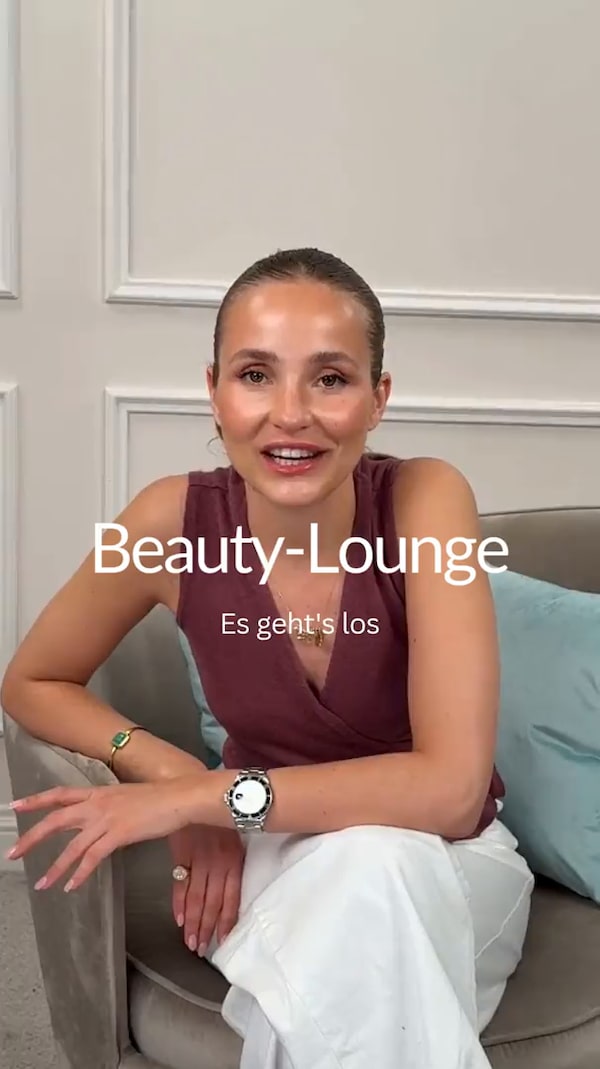 Heute&nbsp;ist&nbsp;die&nbsp;Beauty&nbsp;Lounge!&nbsp;🧖🏼‍♀️✨<br/>Seid&nbsp;gespannt&nbsp;auf&nbsp;trendige&nbsp;Produkte,&nbsp;die&nbsp;eure&nbsp;Beauty-Routine&nbsp;revolutionieren.<br/>Um&nbsp;19:30&nbsp;und&nbsp;22:00&nbsp;Uhr&nbsp;im&nbsp;Livestream&nbsp;und&nbsp;um&nbsp;20:00&nbsp;Uhr&nbsp;im&nbsp;TV.&nbsp;👀<br/><br/>Folgt&nbsp;HSE&nbsp;und&nbsp;seid&nbsp;immer&nbsp;live&nbsp;dabei!<br/>(Einfach&nbsp;auf&nbsp;den&nbsp;Button&nbsp;➕&nbsp;neben&nbsp;dem&nbsp;Profilbild&nbsp;klicken)&nbsp;🩵