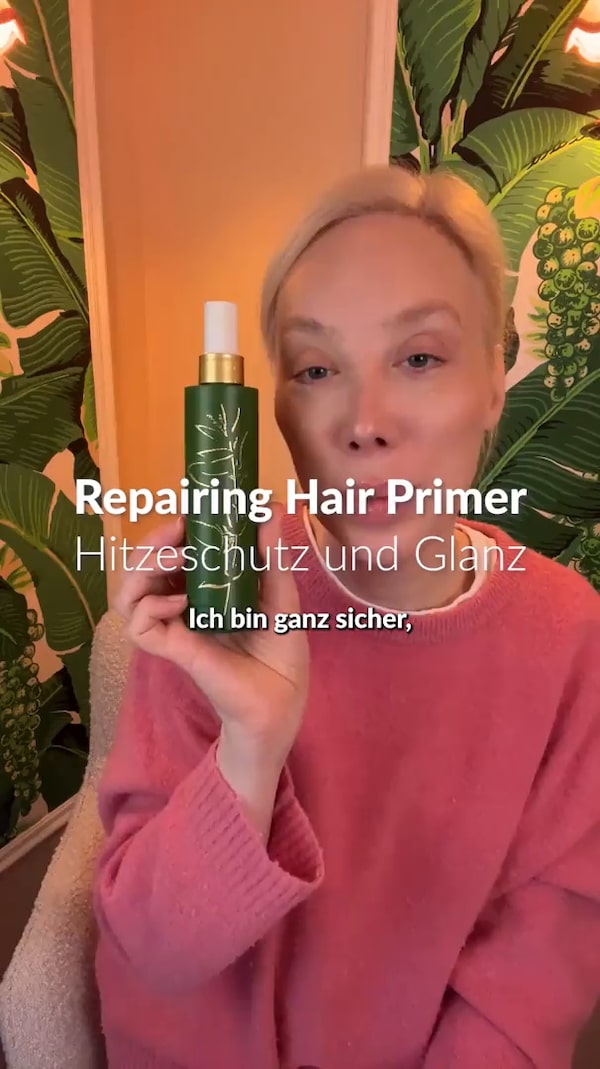 ✨&nbsp;Folgen&nbsp;&&nbsp;immer&nbsp;live&nbsp;dabei&nbsp;sein!<br/>(einfach&nbsp;auf&nbsp;den&nbsp;Button&nbsp;➕&nbsp;neben&nbsp;meinem&nbsp;Profilbild&nbsp;klicken)&nbsp;🎉<br/><br/>Professionelle&nbsp;Haarpflege&nbsp;für&nbsp;zu&nbsp;Hause&nbsp;mit&nbsp;unserem&nbsp;Repairing&nbsp;Primer!&nbsp;💆‍♀️&nbsp;Diese&nbsp;einzigartige&nbsp;Kombination&nbsp;aus&nbsp;veganem&nbsp;Keratin,&nbsp;Macadamianussöl&nbsp;und&nbsp;Avocadoöl&nbsp;schützt&nbsp;dein&nbsp;Haar&nbsp;vor&nbsp;Hitzeschäden&nbsp;und&nbsp;verleiht&nbsp;einen&nbsp;unwiderstehlichen&nbsp;seidigen&nbsp;Glanz.&nbsp;✨<br/><br/>Der&nbsp;Scalp&nbsp;Balancing&nbsp;Complex&nbsp;fördert&nbsp;die&nbsp;Haardichte&nbsp;und&nbsp;verringert&nbsp;Haarausfall,&nbsp;während&nbsp;sanfte&nbsp;Inhaltsstoffe&nbsp;die&nbsp;Kopfhaut&nbsp;beruhigen.&nbsp;Verwöhne&nbsp;dein&nbsp;Haar&nbsp;und&nbsp;genieße&nbsp;seidig-weiches&nbsp;Ergebnis!&nbsp;🌟