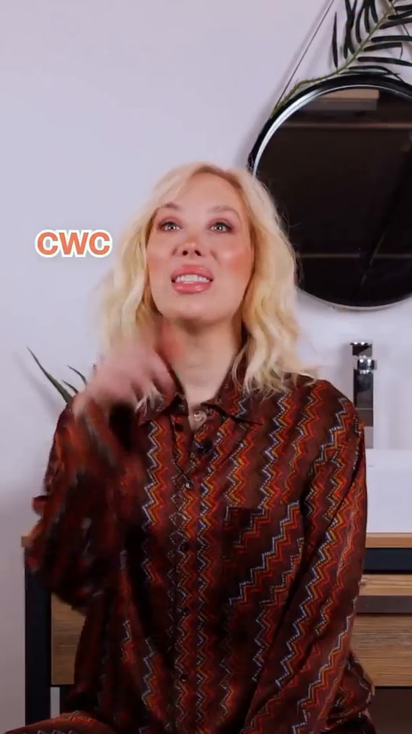 CWC,&nbsp;ÖWC,&nbsp;CWP&nbsp;–&nbsp;hast&nbsp;du&nbsp;davon&nbsp;schon&nbsp;gehört?&nbsp;🤔😵‍💫<br/>Ich,&nbsp;als&nbsp;Friseurmeisterin,&nbsp;lüfte&nbsp;nun&nbsp;die&nbsp;geheimen&nbsp;Codes&nbsp;und&nbsp;teile&nbsp;euch&nbsp;die&nbsp;Profi-Hacks&nbsp;für&nbsp;unwiderstehlich&nbsp;schöne&nbsp;Haare&nbsp;mit!&nbsp;💇‍♀️✨