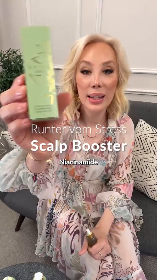 Für&nbsp;Kopfhaut,&nbsp;die&nbsp;gestresst&nbsp;ist&nbsp;und&nbsp;nach&nbsp;„Runterfahren“&nbsp;schreit:&nbsp;der&nbsp;Niacinamide&nbsp;&&nbsp;Bioflavonoids&nbsp;Scalp&nbsp;Booster&nbsp;beruhigt,&nbsp;sorgt&nbsp;für&nbsp;ein&nbsp;tiefenreines&nbsp;&&nbsp;gepflegtes&nbsp;Gefühl&nbsp;und&nbsp;hilft,&nbsp;dass&nbsp;der&nbsp;Ansatz&nbsp;länger&nbsp;voluminös&nbsp;bleibt.&nbsp;🌿✨<br/><br/>✨&nbsp;Folgen&nbsp;&&nbsp;immer&nbsp;live&nbsp;dabei&nbsp;sein!<br/>(einfach&nbsp;auf&nbsp;das&nbsp;✚&nbsp;neben&nbsp;meinem&nbsp;Profilbild&nbsp;klicken)&nbsp;🎉