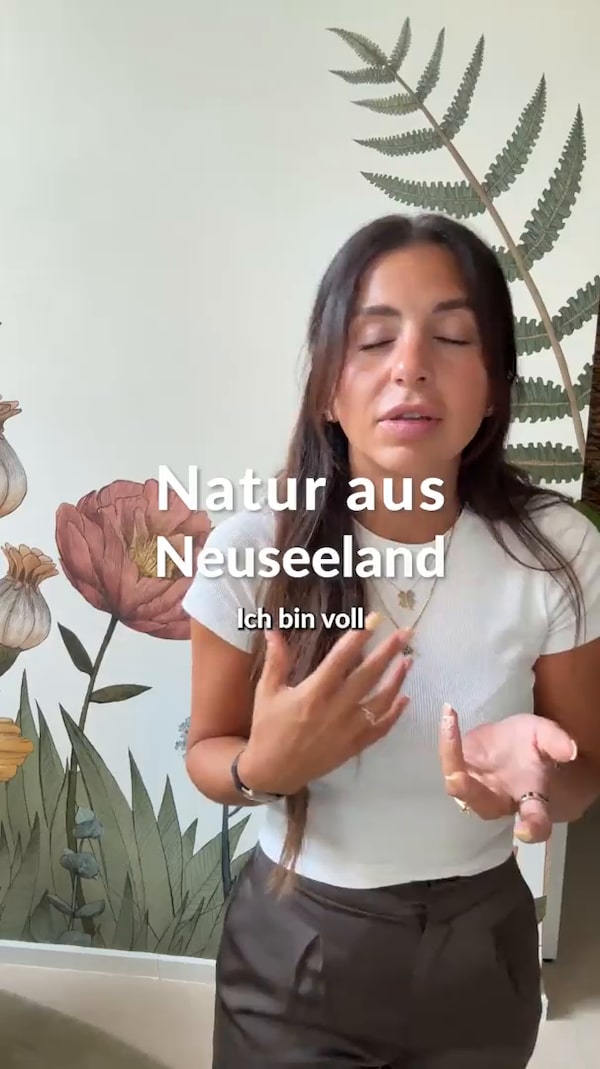 Echter,&nbsp;zertifizierter&nbsp;Manuka-Honig&nbsp;aus&nbsp;Neuseeland&nbsp;mit&nbsp;einem&nbsp;hohen&nbsp;MGO-Gehalt&nbsp;von&nbsp;500+.&nbsp;Ob&nbsp;für&nbsp;deine&nbsp;bewusste&nbsp;Pflegeroutine&nbsp;oder&nbsp;zum&nbsp;Genießen&nbsp;–&nbsp;dieser&nbsp;besondere&nbsp;Honig&nbsp;ist&nbsp;vielseitig&nbsp;einsetzbar&nbsp;und&nbsp;kommt&nbsp;im&nbsp;nachhaltigen&nbsp;Glas.&nbsp;🍯