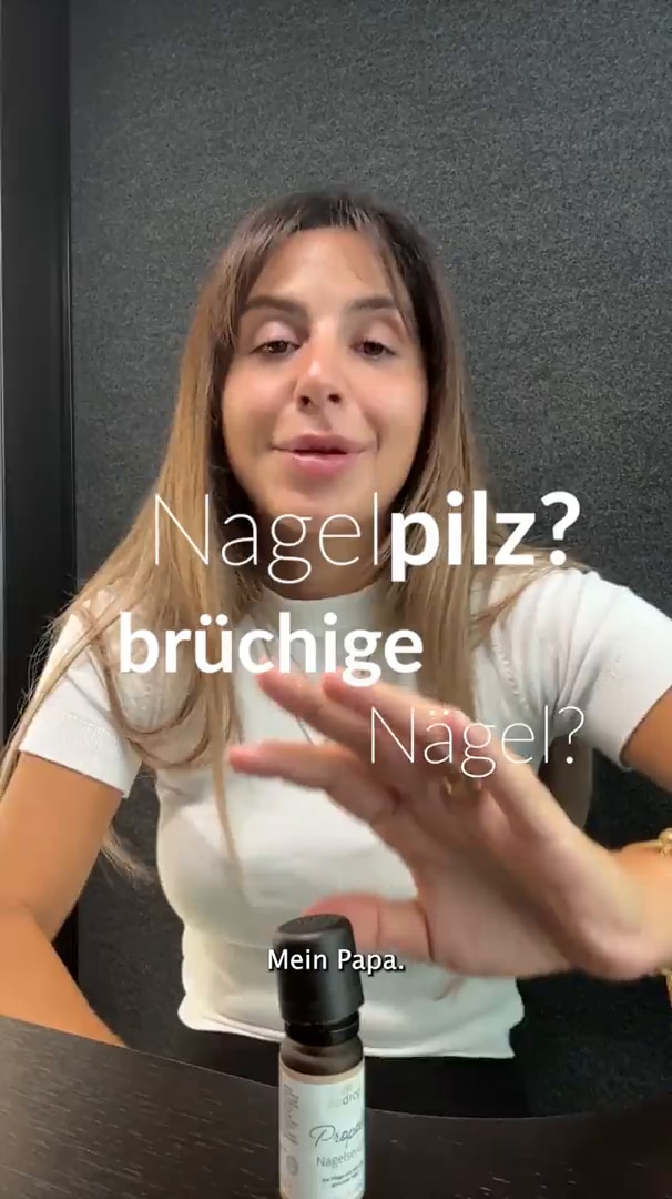 Du&nbsp;leidest&nbsp;unter&nbsp;Nagelpilz&nbsp;oder&nbsp;brüchigen&nbsp;Nägeln?&nbsp;💅🏼‼️<br/>Dann&nbsp;hab&nbsp;ich&nbsp;hier&nbsp;was&nbsp;für&nbsp;dich!🪄<br/><br/>Hi,&nbsp;Ich&nbsp;bin&nbsp;Betül&nbsp;–&nbsp;Gründerin&nbsp;von&nbsp;bedrop&nbsp;und&nbsp;deine&nbsp;Expertin&nbsp;für&nbsp;Bienenprodukte&nbsp;🐝&nbsp;Ich&nbsp;liebe&nbsp;die&nbsp;Welt&nbsp;der&nbsp;Bienen&nbsp;und&nbsp;möchte&nbsp;ihre&nbsp;einzigartigen&nbsp;Wirkstoffe&nbsp;für&nbsp;uns&nbsp;alle&nbsp;nutzbar&nbsp;machen.&nbsp;<br/><br/>Ich&nbsp;gehe&nbsp;regelmäßig&nbsp;live&nbsp;–&nbsp;dort&nbsp;kannst&nbsp;du&nbsp;mir&nbsp;alle&nbsp;deine&nbsp;Fragen&nbsp;stellen!<br/>Klick&nbsp;auf&nbsp;den&nbsp;➕&nbsp;Button&nbsp;neben&nbsp;meinem&nbsp;Profilbild,&nbsp;um&nbsp;nichts&nbsp;zu&nbsp;verpassen!<br/> 🤳&nbsp;Und&nbsp;falls&nbsp;du&nbsp;sie&nbsp;noch&nbsp;nicht&nbsp;hast:&nbsp;In&nbsp;der&nbsp;HSE&nbsp;App&nbsp;erlebst&nbsp;du&nbsp;die&nbsp;Live-Experience&nbsp;am&nbsp;besten&nbsp;–&nbsp;einfach&nbsp;downloaden&nbsp;&&nbsp;reinschauen!
