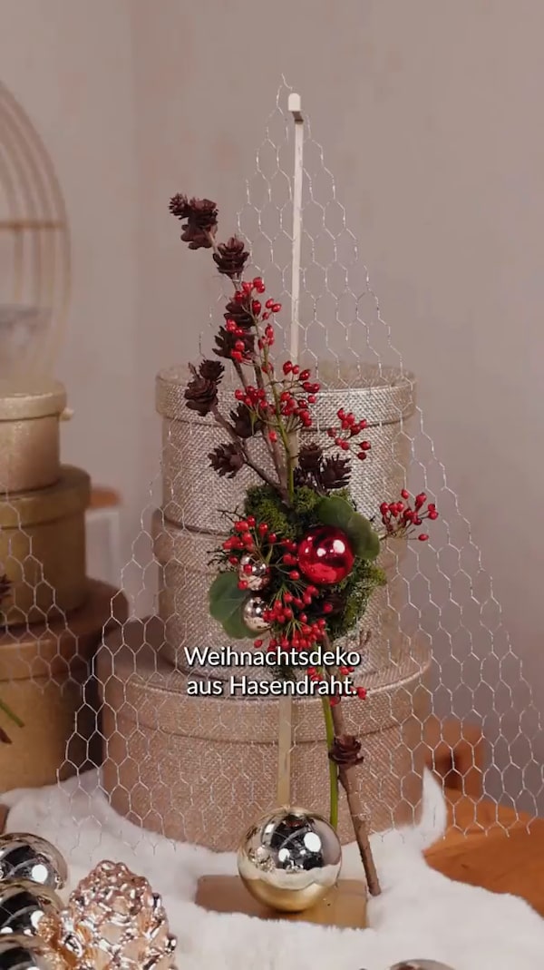 Dekoidee:&nbsp;Weihnachtsbaum&nbsp;aus&nbsp;Hasendraht.&nbsp;🐰🎄&nbsp;Ich&nbsp;zeige&nbsp;dir&nbsp;wie&nbsp;es&nbsp;funktioniert!&nbsp;Folgt&nbsp;mir,&nbsp;um&nbsp;zukünftig&nbsp;weiter&nbsp;DIY's&nbsp;zu&nbsp;sehen!!