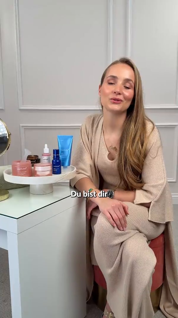 Endlich&nbsp;–&nbsp;wir&nbsp;sind&nbsp;heute&nbsp;um&nbsp;16:30&nbsp;Uhr&nbsp;zurück&nbsp;im&nbsp;Livestream!&nbsp;✨<br/>Wir&nbsp;zeigen&nbsp;dir&nbsp;heute&nbsp;die&nbsp;perfekte&nbsp;Medicube&nbsp;Morgenroutine&nbsp;für&nbsp;deine&nbsp;Haut&nbsp;–&nbsp;Schritt&nbsp;für&nbsp;Schritt.&nbsp;<br/><br/>Damit&nbsp;du&nbsp;nichts&nbsp;verpasst,&nbsp;einfach&nbsp;auf&nbsp;das&nbsp;✚&nbsp;neben&nbsp;dem&nbsp;Profilbild&nbsp;klicken&nbsp;💖