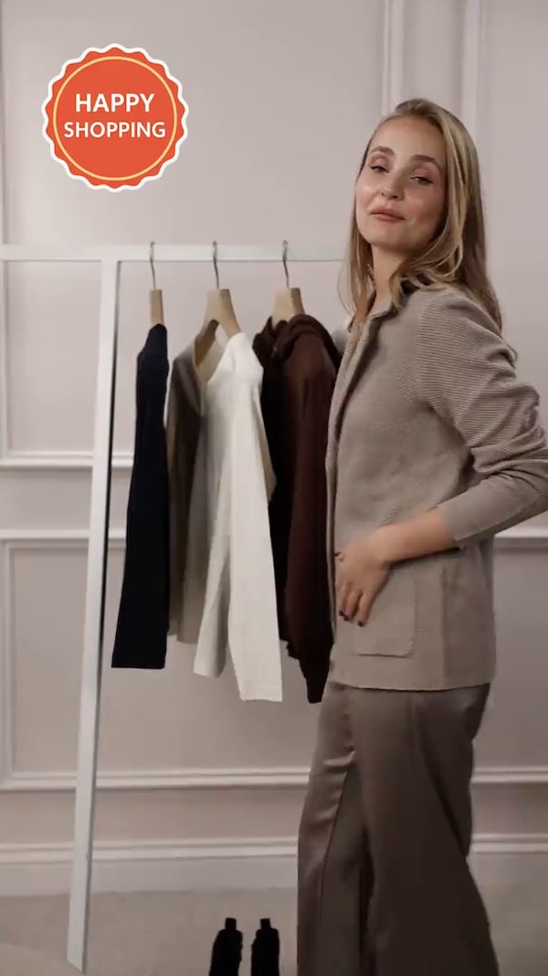 Weich,&nbsp;edel,&nbsp;unwiderstehlich&nbsp;✨&nbsp;Der&nbsp;Strick-Blazer&nbsp;von&nbsp;Helena&nbsp;Vera&nbsp;–&nbsp;dein&nbsp;neues&nbsp;Lieblingsstück!&nbsp;💖<br/>Happy&nbsp;Shopping!&nbsp;🛍️