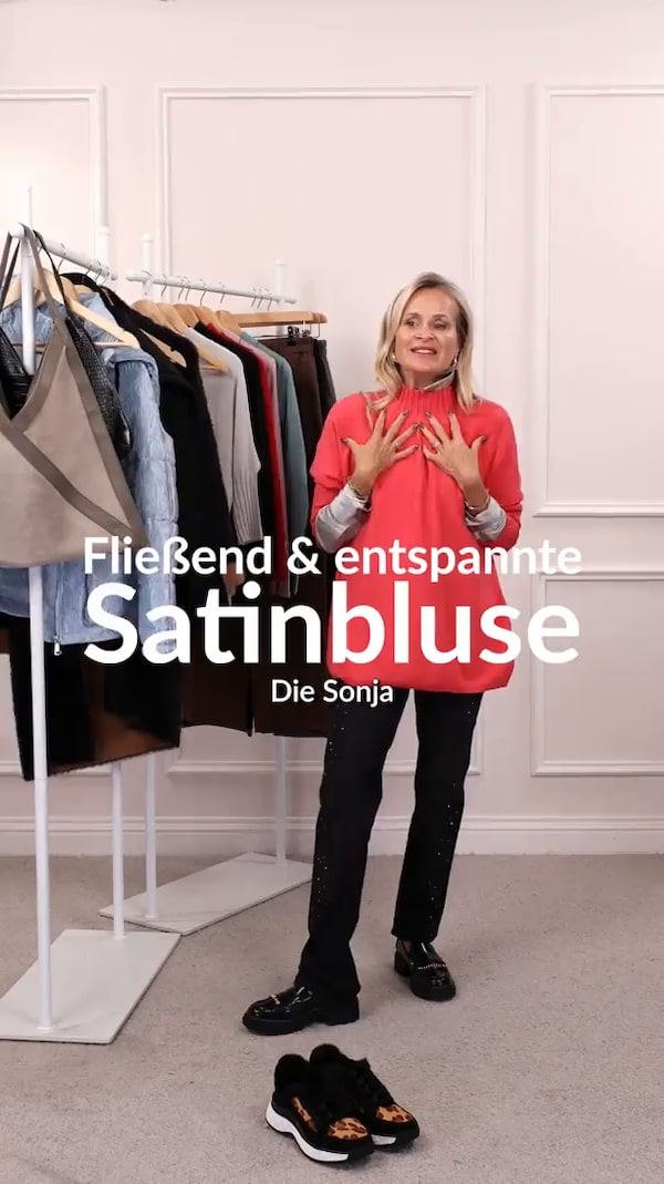 Fließender&nbsp;Satin,&nbsp;klare&nbsp;Linien&nbsp;und&nbsp;eine&nbsp;Passform,&nbsp;die&nbsp;einfach&nbsp;schön&nbsp;fällt.&nbsp;🤍&nbsp;Diese&nbsp;elegante&nbsp;Hemdbluse&nbsp;verbindet&nbsp;zeitlosen&nbsp;Stil&nbsp;mit&nbsp;modernem&nbsp;Chic&nbsp;und&nbsp;lässt&nbsp;sich&nbsp;vielseitig&nbsp;kombinieren.&nbsp;Ob&nbsp;lässig&nbsp;zur&nbsp;Jeans,&nbsp;elegant&nbsp;zum&nbsp;Rock&nbsp;oder&nbsp;stilvoll&nbsp;zu&nbsp;besonderen&nbsp;Anlässen&nbsp;–&nbsp;diese&nbsp;Satinbluse&nbsp;passt&nbsp;sich&nbsp;deinen&nbsp;Tag&nbsp;an.