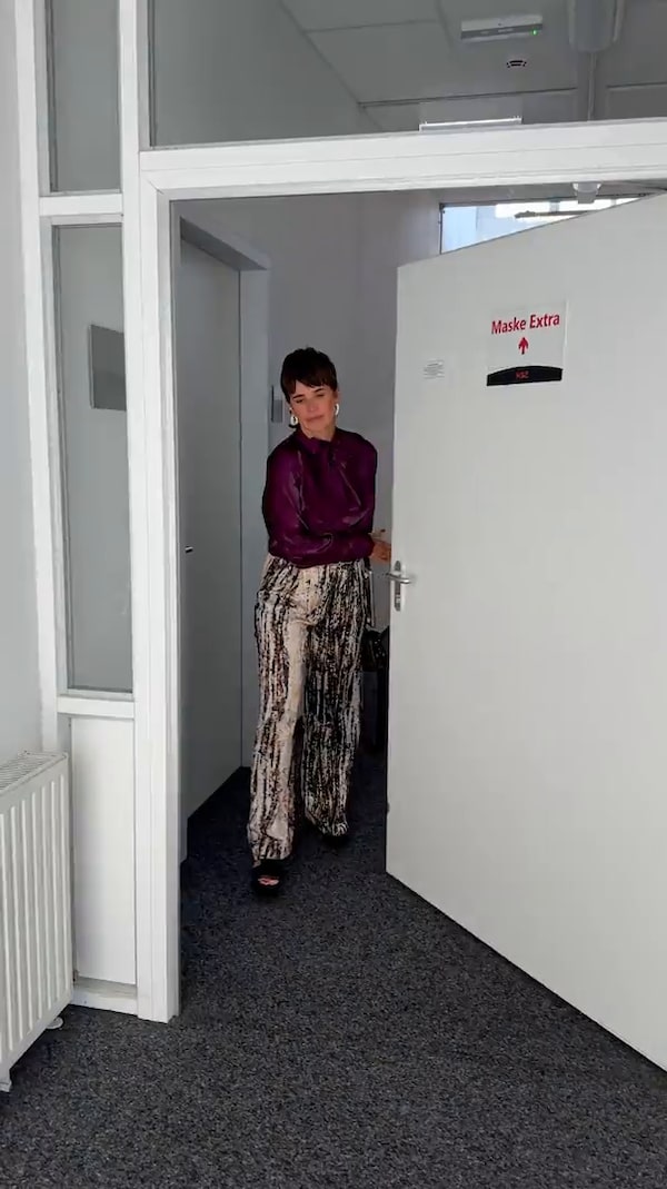IN&nbsp;7&nbsp;TAGEN&nbsp;IST&nbsp;ES&nbsp;SOWEIT!!!&nbsp;<br/>Freu&nbsp;dich&nbsp;auf&nbsp;Mode-Pieces,&nbsp;die&nbsp;in&nbsp;keinem&nbsp;Kleiderschrank&nbsp;fehlen&nbsp;dürfen,&nbsp;vielseitig&nbsp;kombinierbar&nbsp;sind&nbsp;und&nbsp;dir&nbsp;jeden&nbsp;Tag&nbsp;aufs&nbsp;Neue&nbsp;Freude&nbsp;machen&nbsp;💖<br/><br/>Folge&nbsp;jetzt,&nbsp;um&nbsp;den&nbsp;Launch&nbsp;nicht&nbsp;zu&nbsp;verpassen!