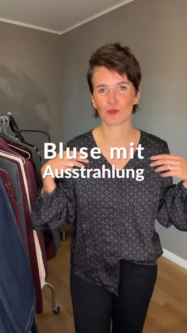 Fließender&nbsp;Fall,&nbsp;feminine&nbsp;Details&nbsp;und&nbsp;ganz&nbsp;viel&nbsp;Bewegungsfreiheit&nbsp;machen&nbsp;diese&nbsp;Viskosebluse&nbsp;zum&nbsp;echten&nbsp;Alltagsliebling.&nbsp;Der&nbsp;weite&nbsp;Schnitt&nbsp;und&nbsp;die&nbsp;feinen&nbsp;Falten&nbsp;an&nbsp;den&nbsp;Ärmeln&nbsp;sorgen&nbsp;für&nbsp;einen&nbsp;lässig-eleganten&nbsp;Look,&nbsp;der&nbsp;einfach&nbsp;immer&nbsp;passt.&nbsp;✨
